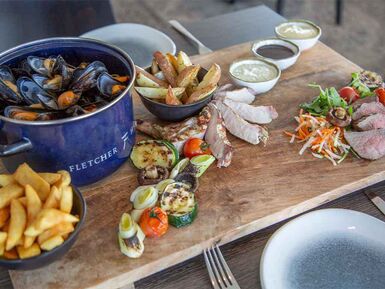 shared-dining-veerse-meer