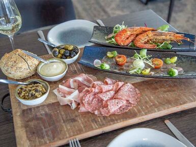 shared-dining-veerse-meer3